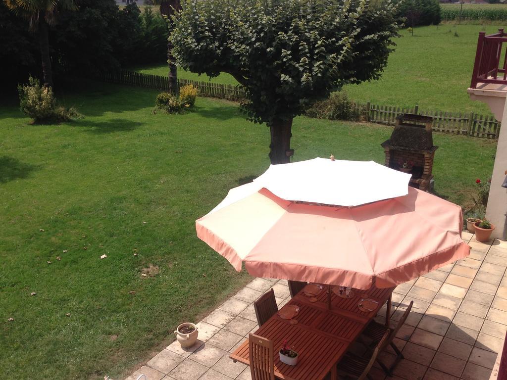 Arret Et Aller Bed & Breakfast Argagnon Exterior foto